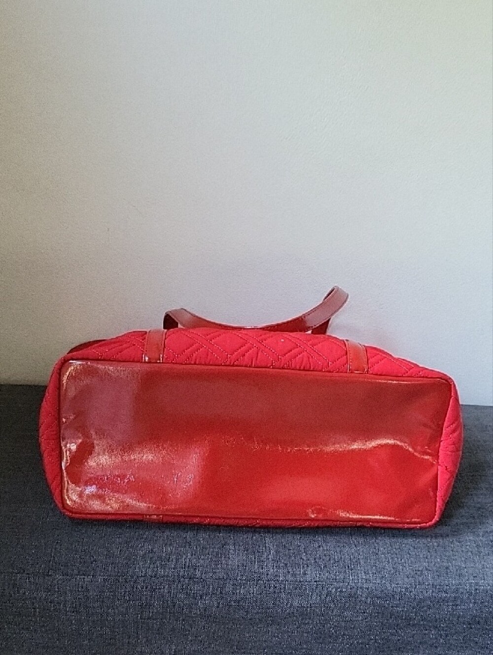 Vera Bradley Trimmed Vera Tote – Tango Red – NWT - Picture 14 of 16